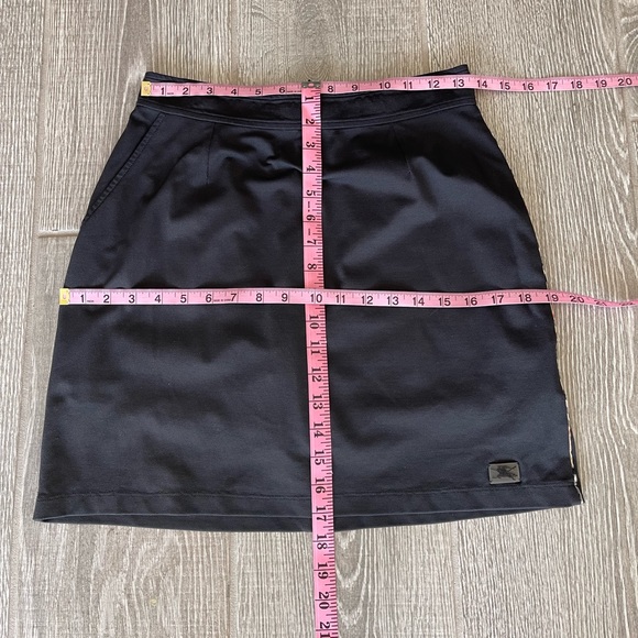 BURBERRY GOLF Black Golf Skirt/Skort Size Small - Picture 8 of 9